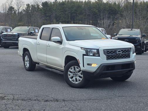 2022 Nissan Frontier SV