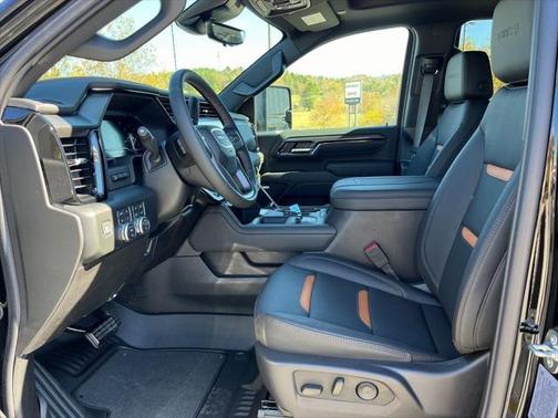 2025 GMC Sierra 2500 AT4
