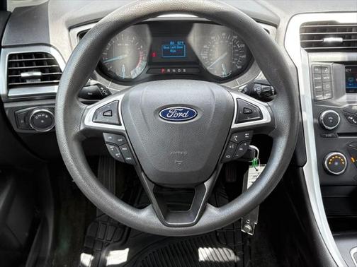 2016 Ford Fusion S