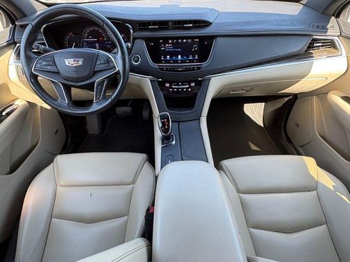 2017 Cadillac XT5 Base