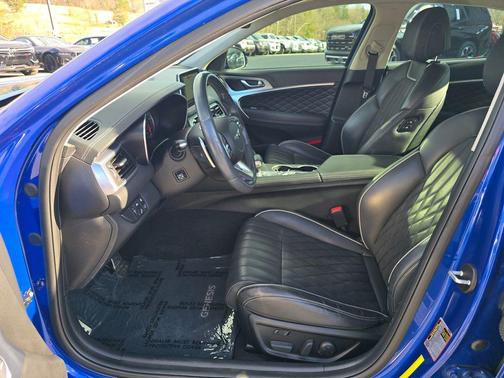 2020 Genesis G70 3.3T RWD