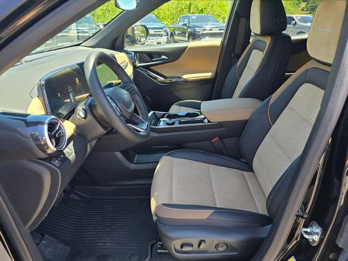 Mosaic Black Metallic 2026 Chevrolet Equinox FWD ACTIV