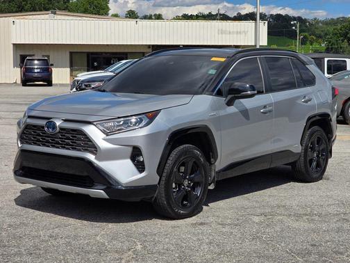2021 Toyota RAV4 Hybrid SE