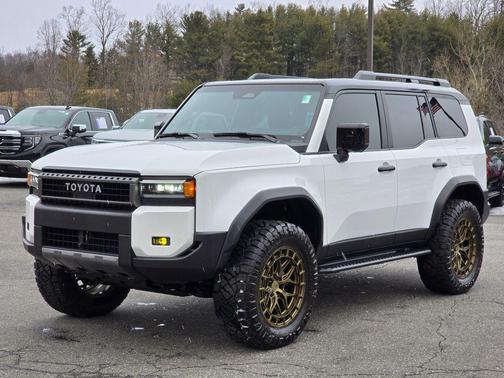 2025 Toyota Land Cruiser Base