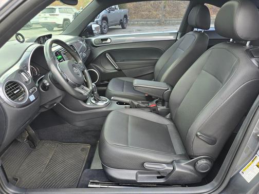 2015 Volkswagen Beetle DSG 2.0L TDI w/Sun/Sound/Nav