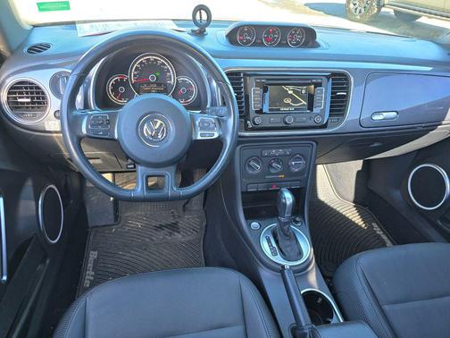 2015 Volkswagen Beetle DSG 2.0L TDI w/Sun/Sound/Nav