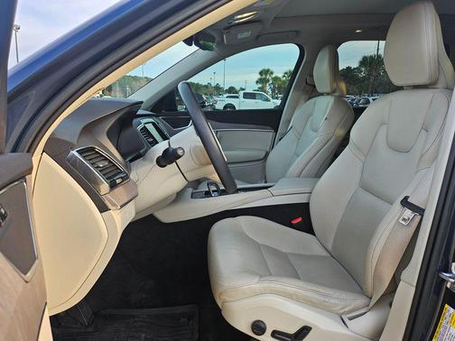 2023 Volvo XC90 B6 Plus 6-Seater