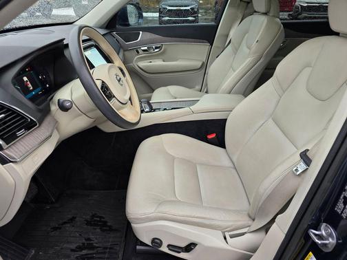 2023 Volvo XC90 B6 Plus 6-Seater