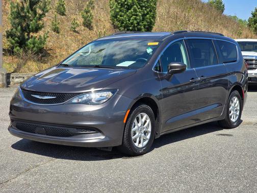 Granite Crystal Metallic Clearcoat 2021 Chrysler Voyager LXI
