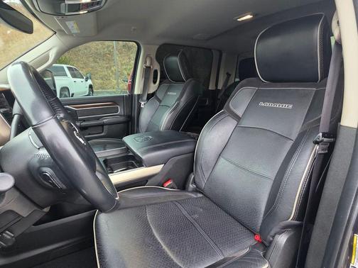 2023 RAM 2500 Laramie Crew Cab 4x4 6'4' Box