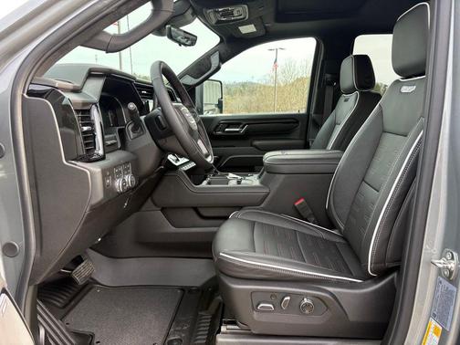 2026 GMC Sierra 2500 AT4