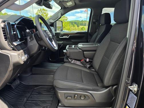 2026 GMC Sierra 2500 SLE