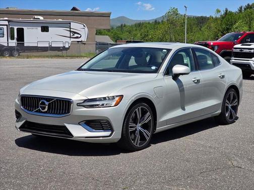 2021 Volvo S60 Recharge Plug-In Hybrid T8 Inscription