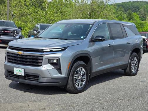 2024 Chevrolet Traverse LS