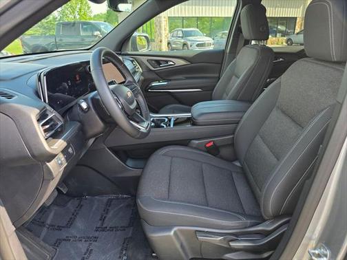 2024 Chevrolet Traverse LS