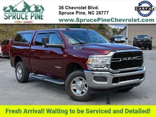 2020 RAM 2500 Big Horn Crew Cab 4X4 6'4' Box