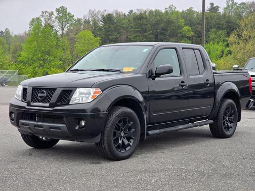 Magnetic Black Pearl 2020 Nissan Frontier SV