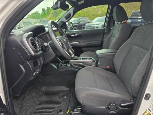 Super White 2019 Toyota Tacoma TRD Sport