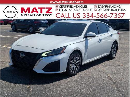 White 2023 Nissan Altima 2.5 SV