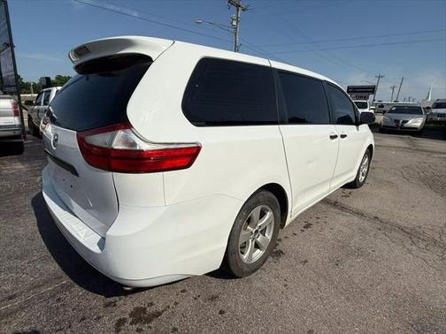 2016 Toyota Sienna L