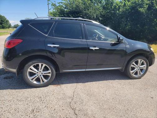 2010 Nissan Murano LE