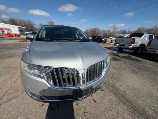 2011 Lincoln MKX Base