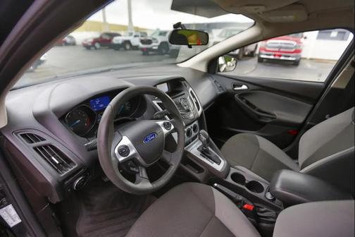 Tuxedo Black Metallic 2014 Ford Focus SE