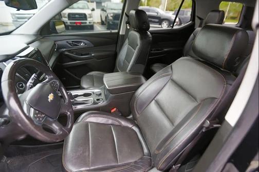 Mosaic Black Metallic 2018 Chevrolet Traverse Premier