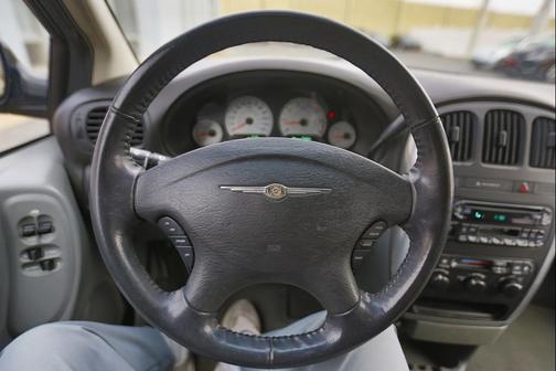 2006 Chrysler Town & Country Touring