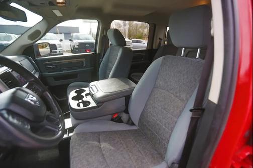 Flame Red Clearcoat 2019 RAM 1500 SLT