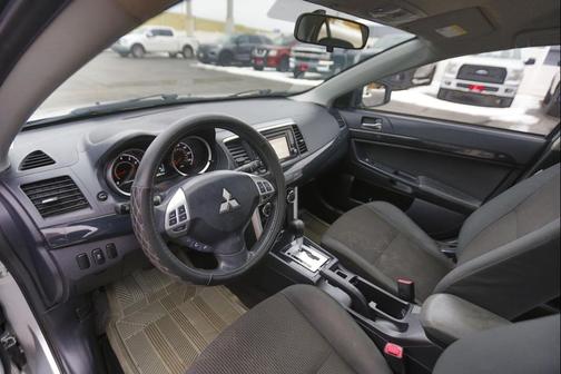 2017 Mitsubishi Lancer ES