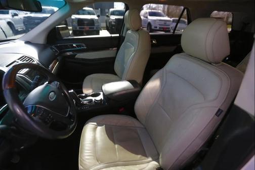 White Platinum Metallic Tri-Coat 2016 Ford Explorer Platinum