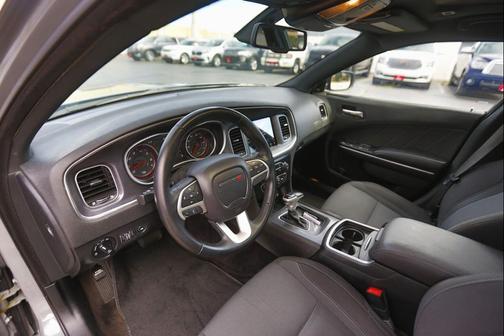 2017 Dodge Charger SXT