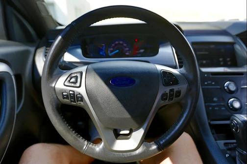 2015 Ford Taurus SEL