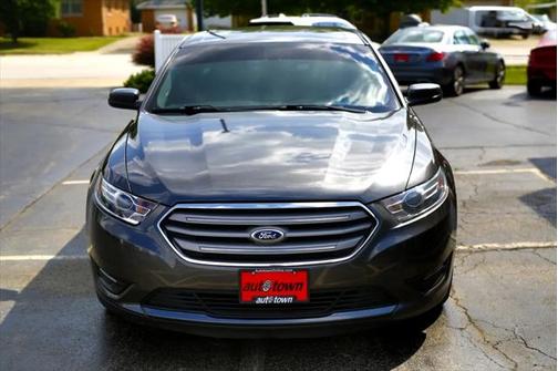 2015 Ford Taurus SEL