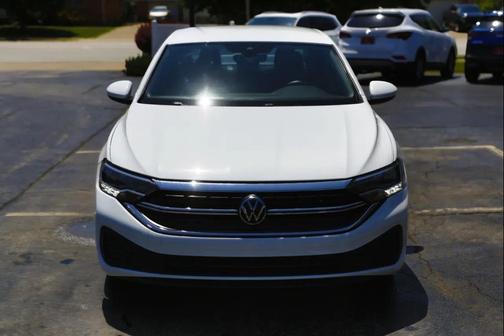 Pure White 2024 Volkswagen Jetta 1.5T S