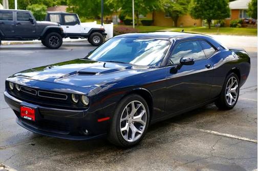 2016 Dodge Challenger SXT