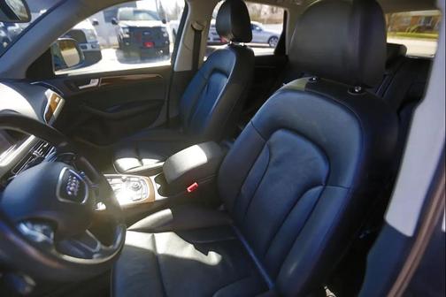 Black 2017 Audi Q5 2.0T Premium