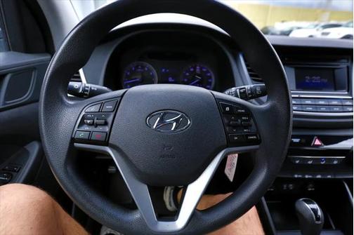 2018 Hyundai TUCSON SE