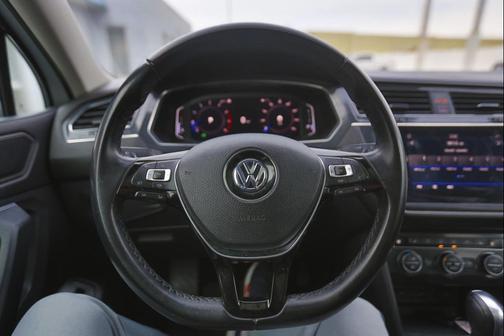 2019 Volkswagen Tiguan 2.0T SEL