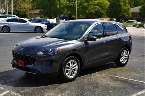 Magnetic Metallic 2020 Ford Escape SE