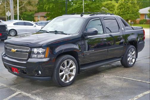 Black 2013 Chevrolet Avalanche LT