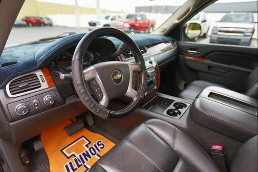 Black 2013 Chevrolet Avalanche LT