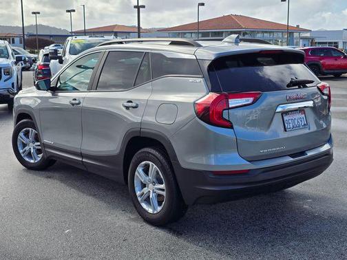 2023 GMC Terrain SLE