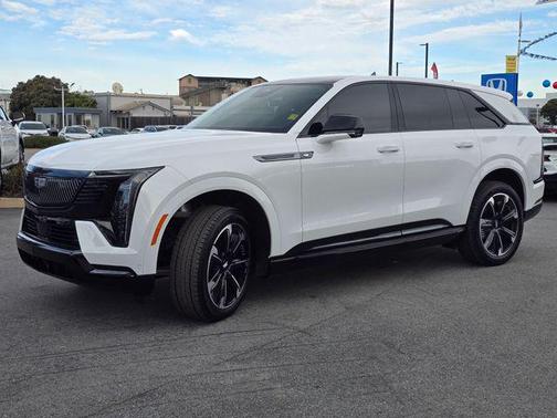 2025 Cadillac Escalade IQ Sport 2