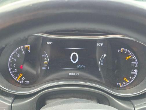 Velvet Red Pearlcoat 2022 Jeep Grand Cherokee Laredo