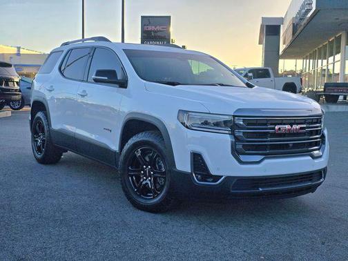 2023 GMC Acadia AWD AT4
