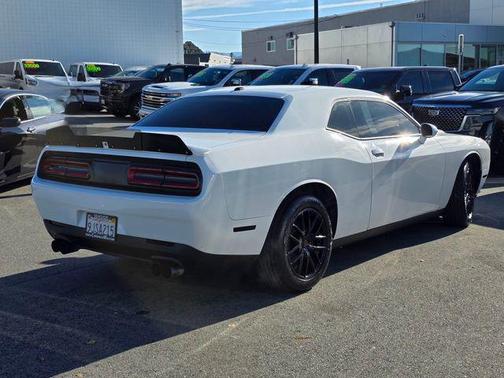 2021 Dodge Challenger SXT