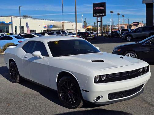 2021 Dodge Challenger SXT