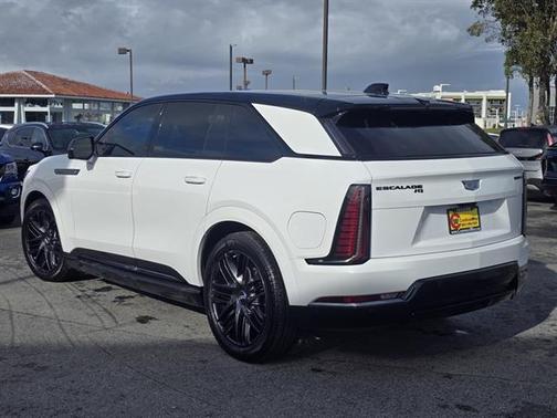 2025 Cadillac Escalade IQ Sport 1